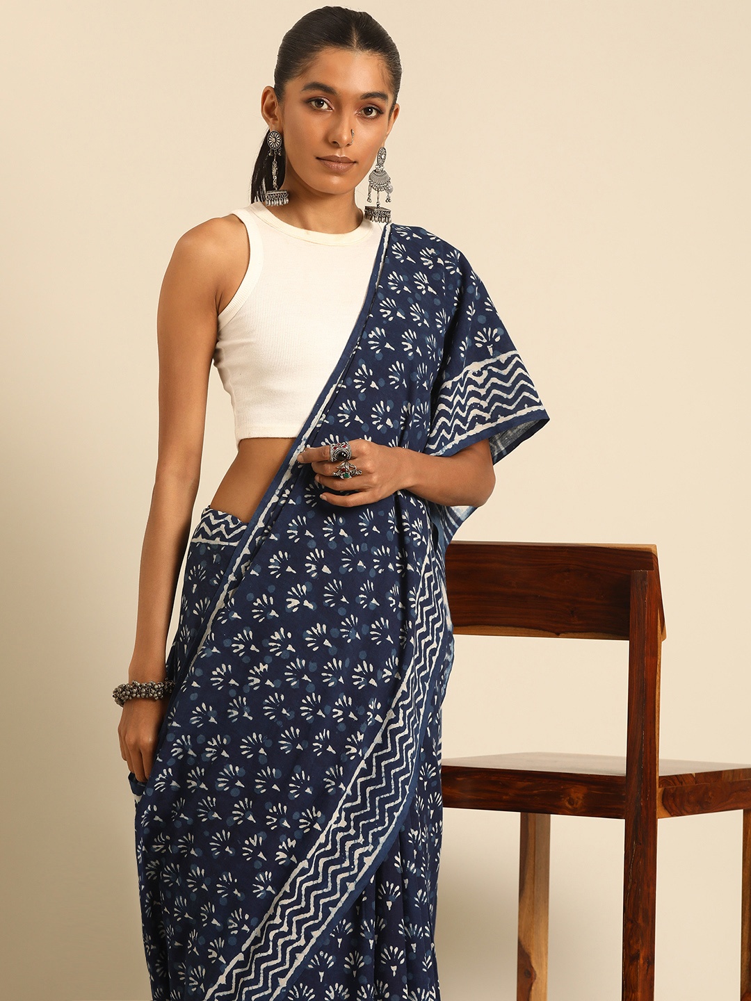 

Taavi Dabu Pure Cotton Block Print Saree, Navy blue