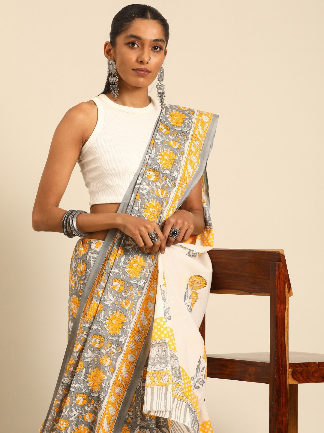 

Taavi Printed Pure Cotton Block Print Saree, Grey