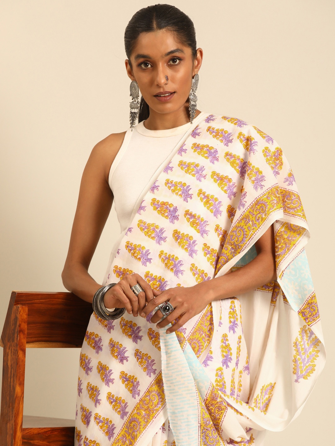 

Taavi Ajrak Printed Pure Cotton Block Print Saree, White