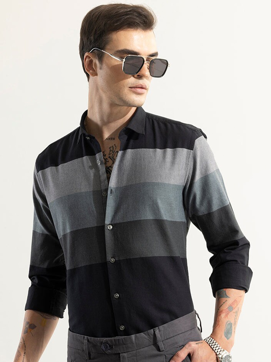 

Snitch Spread Collar Long Sleeves Classic Slim Fit Striped Cotton Casual Shirt, Black