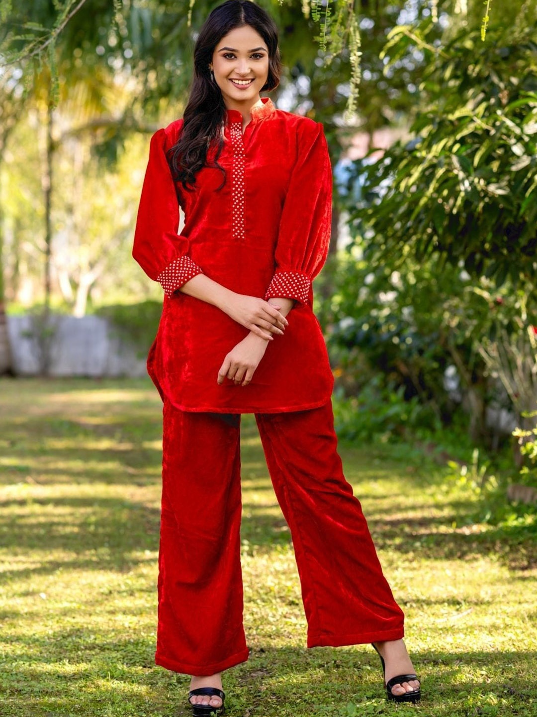 

HOUSE OF JAMOTI Mandarin Collar Velvet Tunic With Palazzos, Red