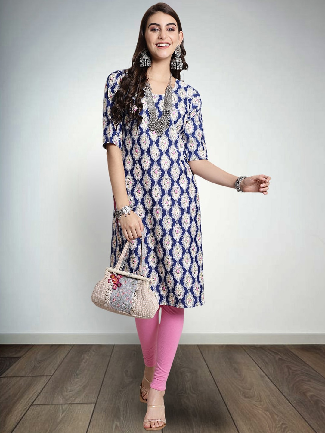 

7Threads Ethnic Motifs Printed Straight Kurta, Navy blue