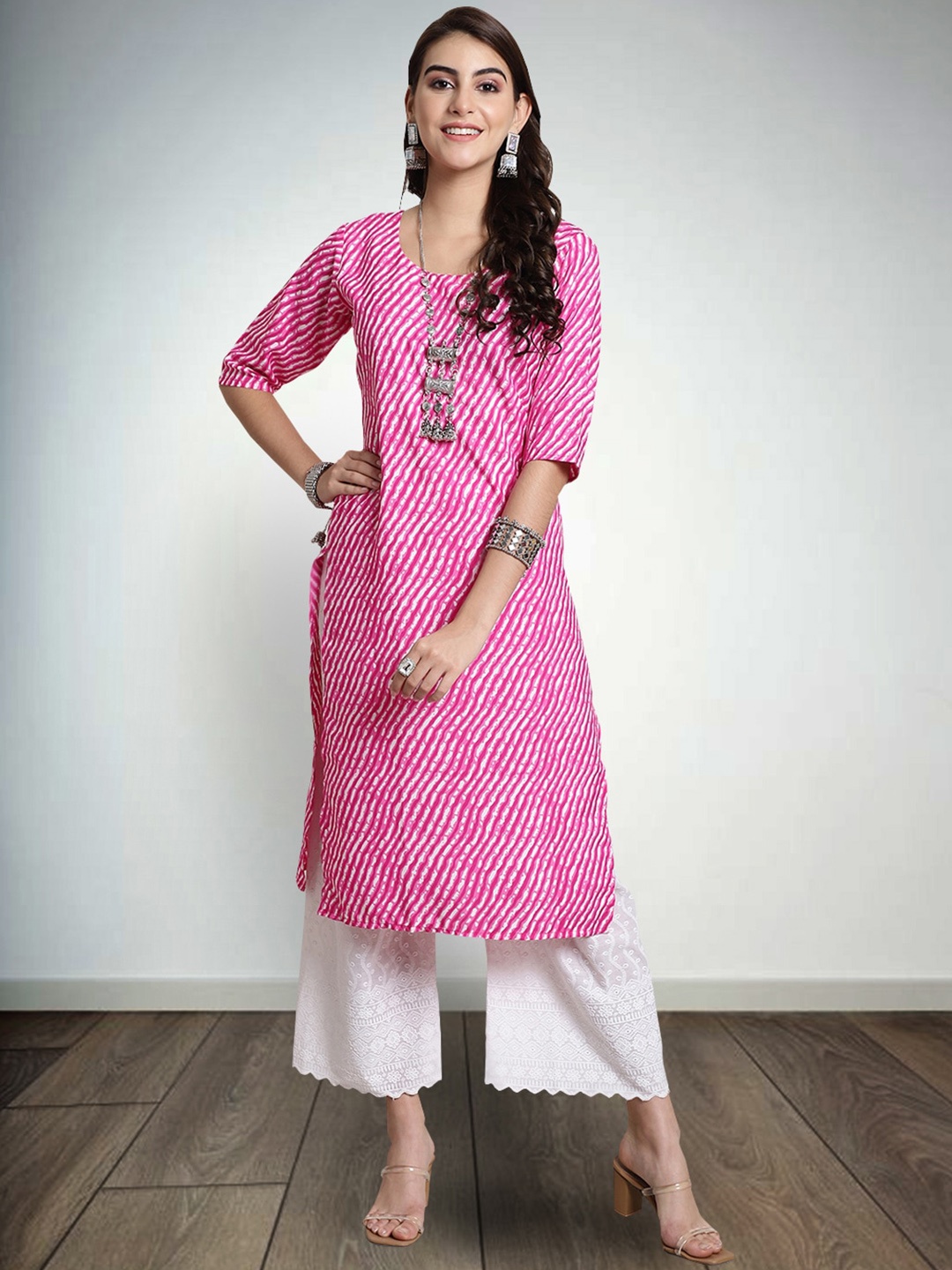 

7Threads Leheriya Printed Round Neck Straight Kurta, Pink