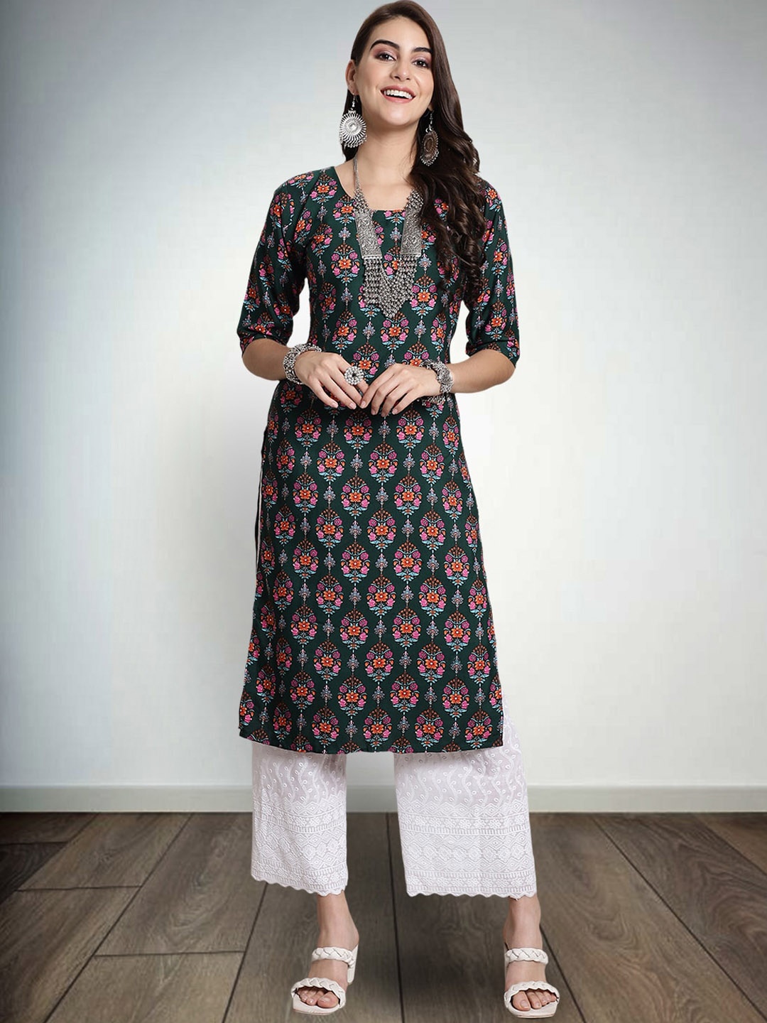 

7Threads Ethnic Motifs Printed Pure Crepe Straight Kurta, Green