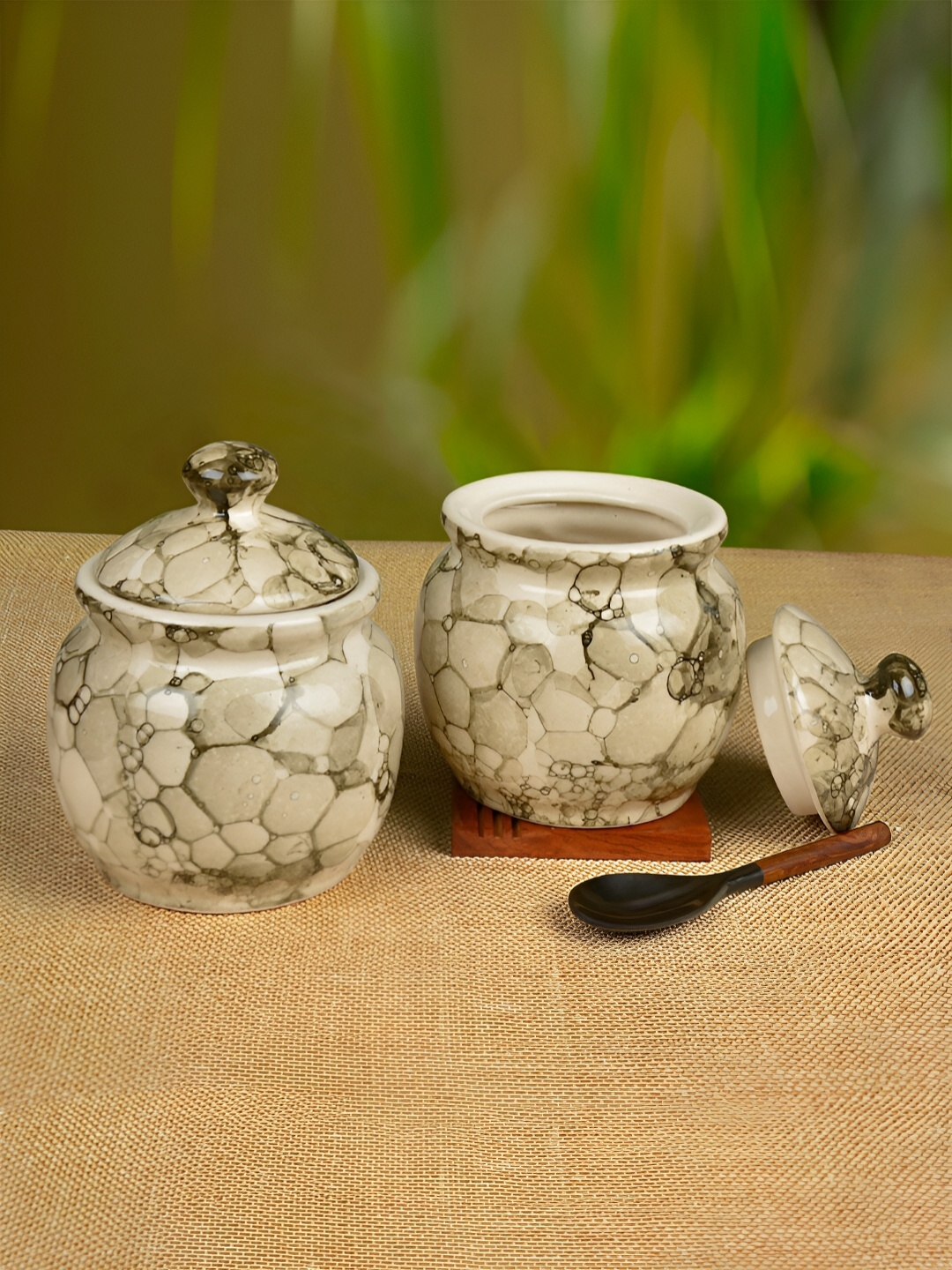

StyleMyWay Black & Beige 2 Pieces Printed Ceramic Food Container With Lid 500 ml Each