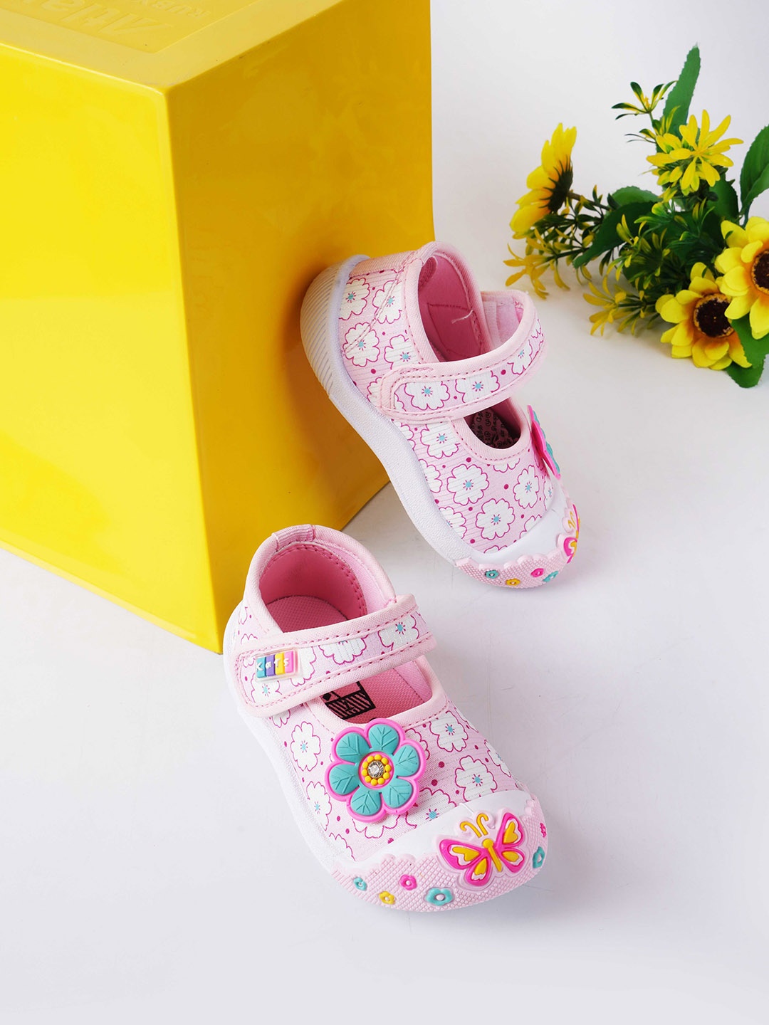 

KATS Girls Printed Ballerinas, Pink
