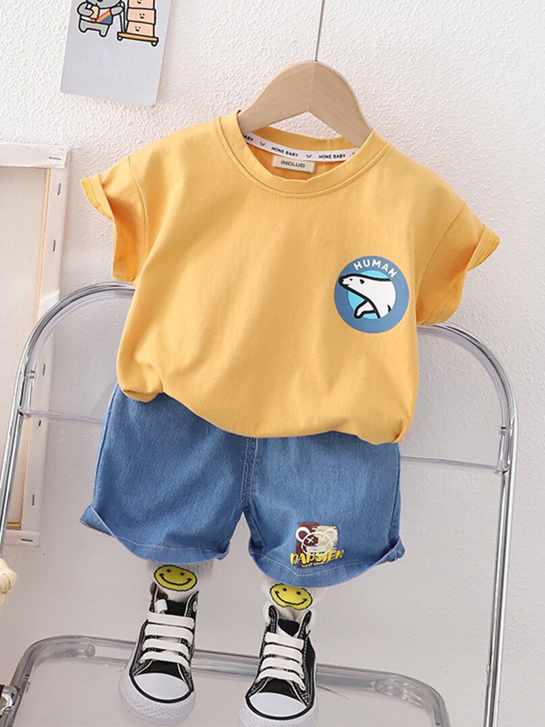 

INCLUD Boys Graphic Printed T-shirt with Shorts, Yellow