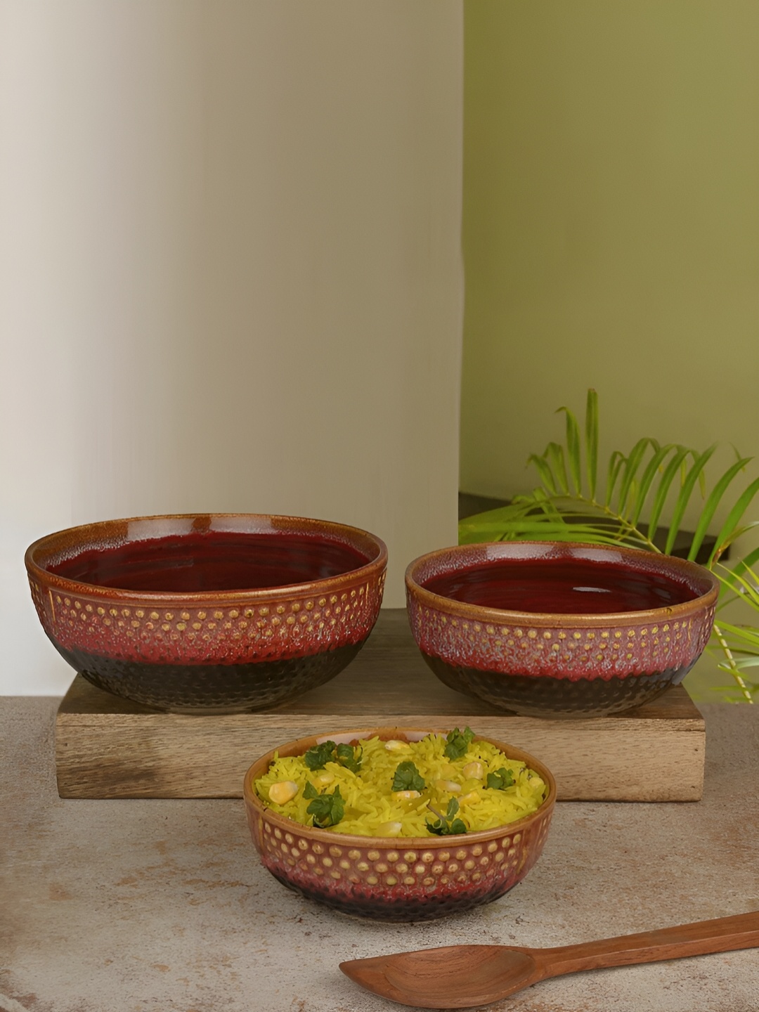 

StyleMyWay Red & Black Ceramic 3 Pieces Microwave Safe Serving Bowl