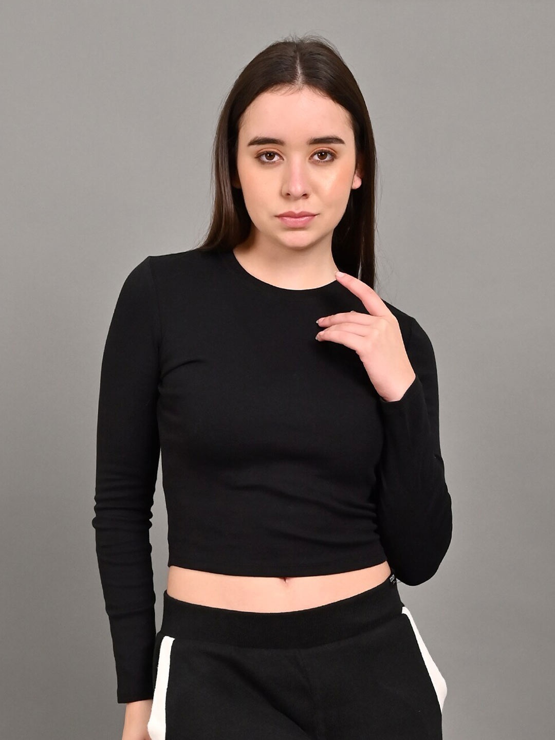 

NoBarr Round Neck long Sleeves Crop Top, Black