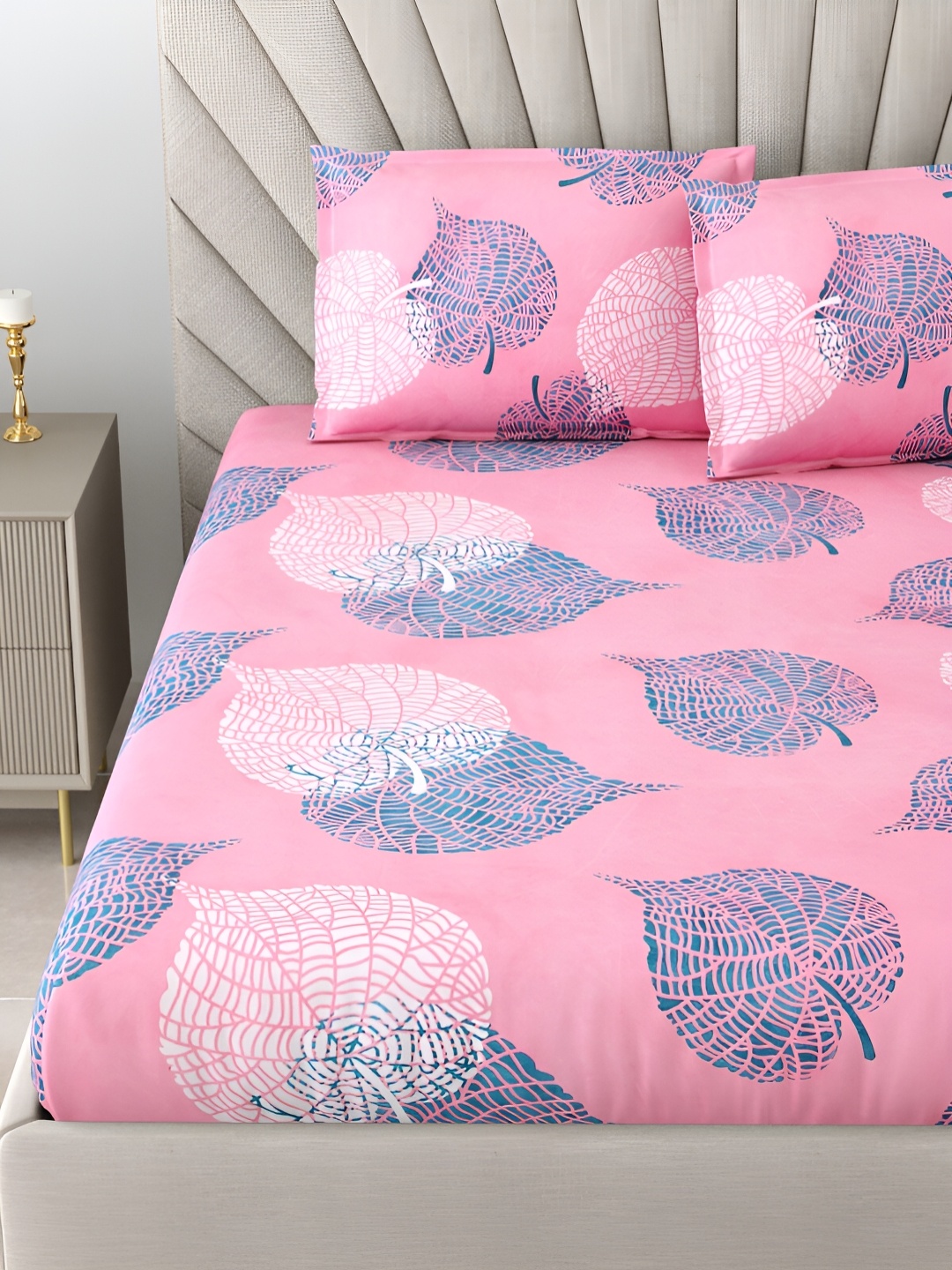 

Aura Pink Floral 144 TC Queen Bedsheet with 2 Pillow Covers