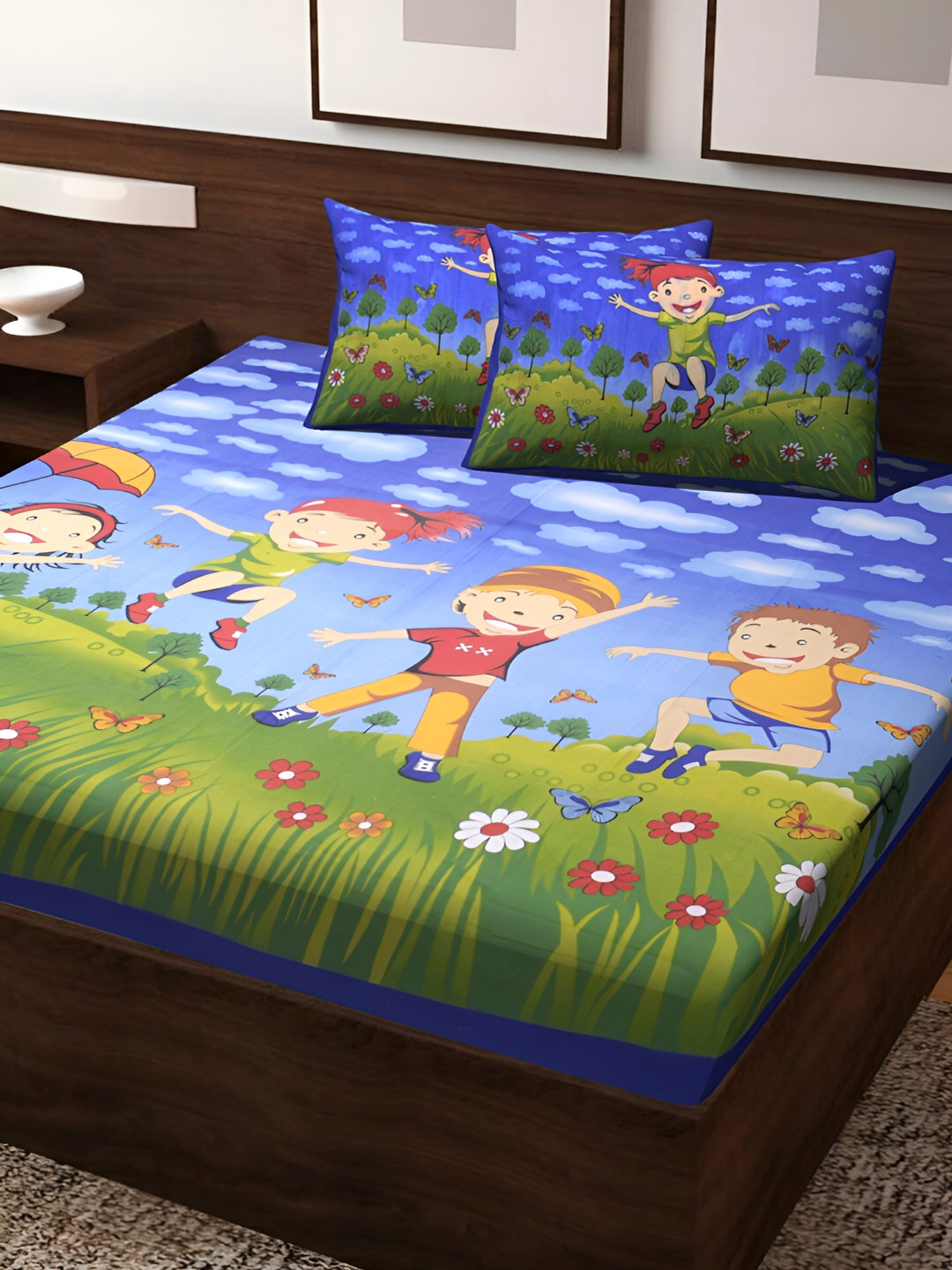 

POORAK Blue & Green Cartoon Characters Cotton 104 TC Queen Bedsheet With 2 Pillow Covers