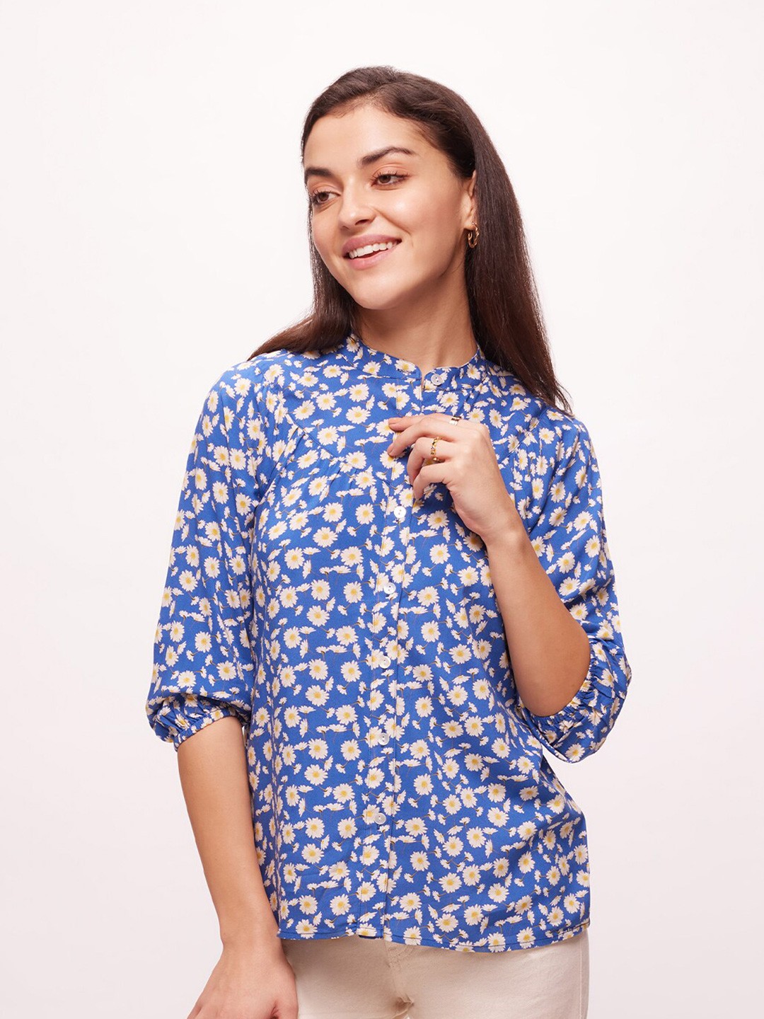 

Bombay High Women Regular Fit Floral Print Band Collar Shirt, Blue