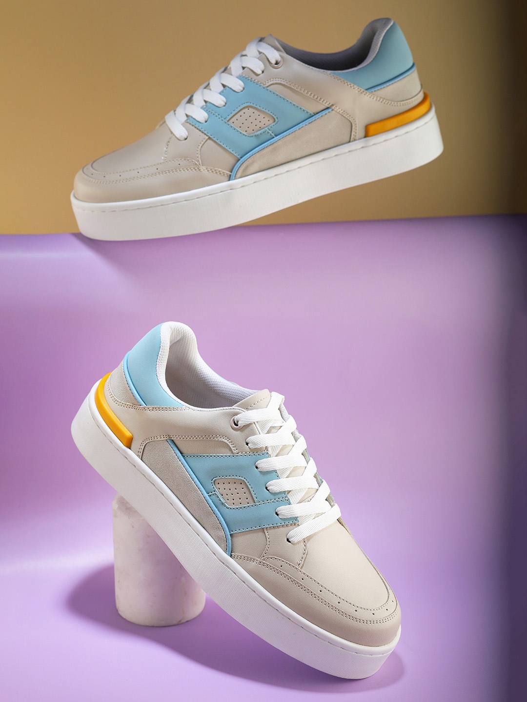 

HRX by Hrithik Roshan Women Peach-Coloured Gamescape Colourblocked Lightweight Sneakers