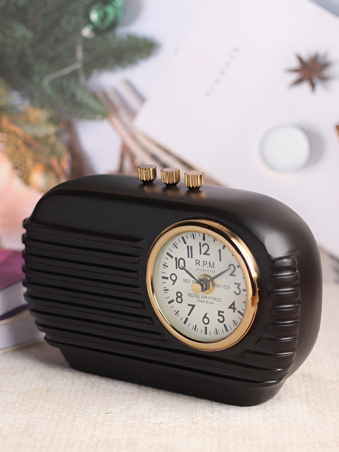 

Decor de Maison Black Contemporary Round Shaped Table Clock