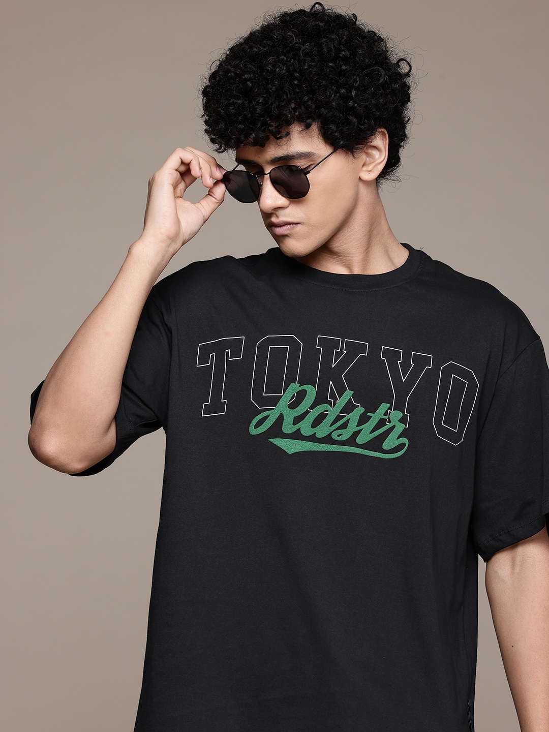 

The Roadster Lifestyle Co Printed Pure Cotton Relaxed T-shirt, Black