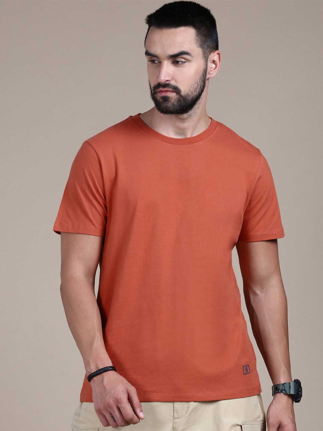 

The Roadster Lifestyle Co. Round Neck Cotton T-Shirt, Rust