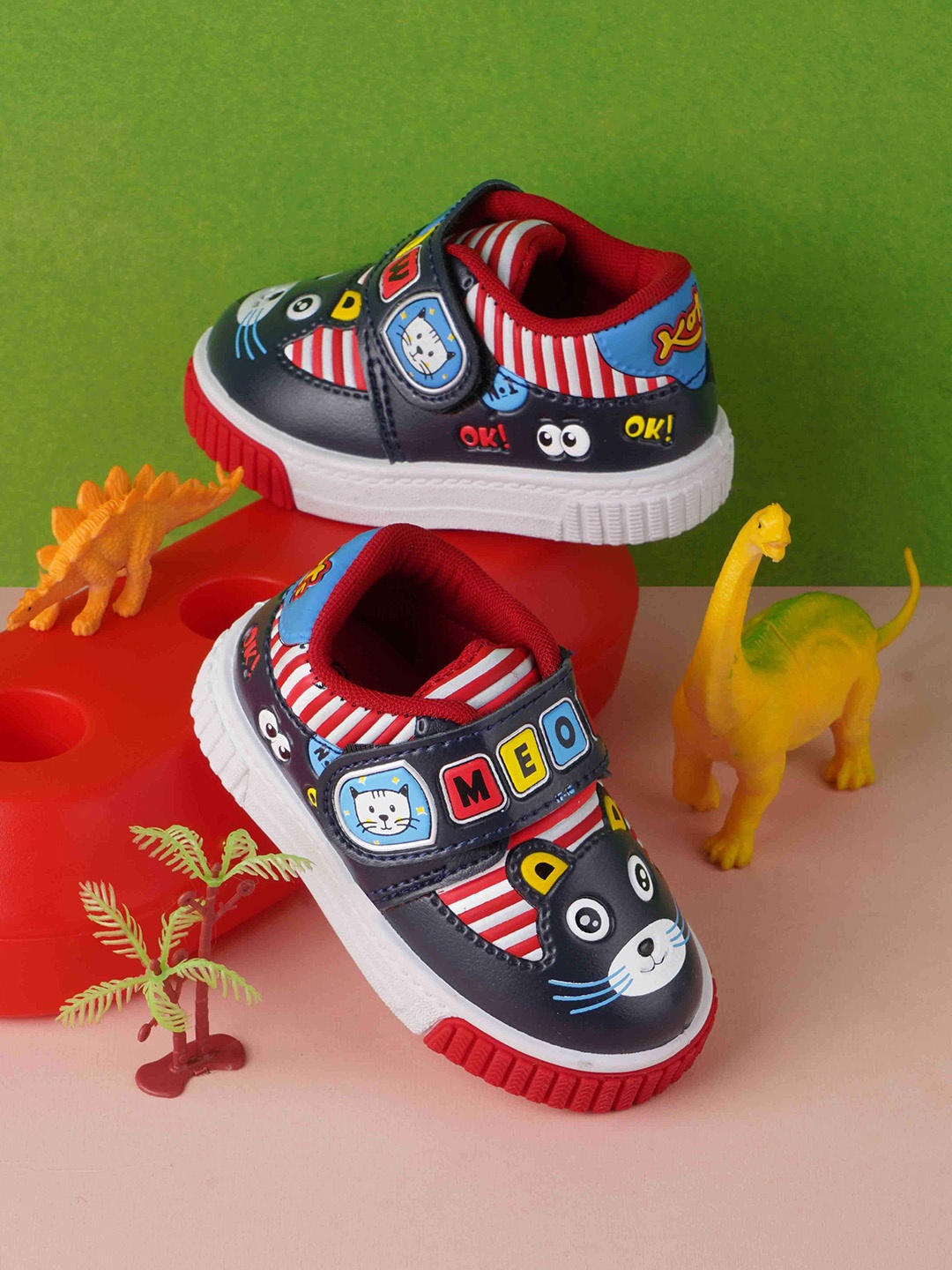 

KATS Infants Kids Printed Antibacterial Musical Sneakers, Red