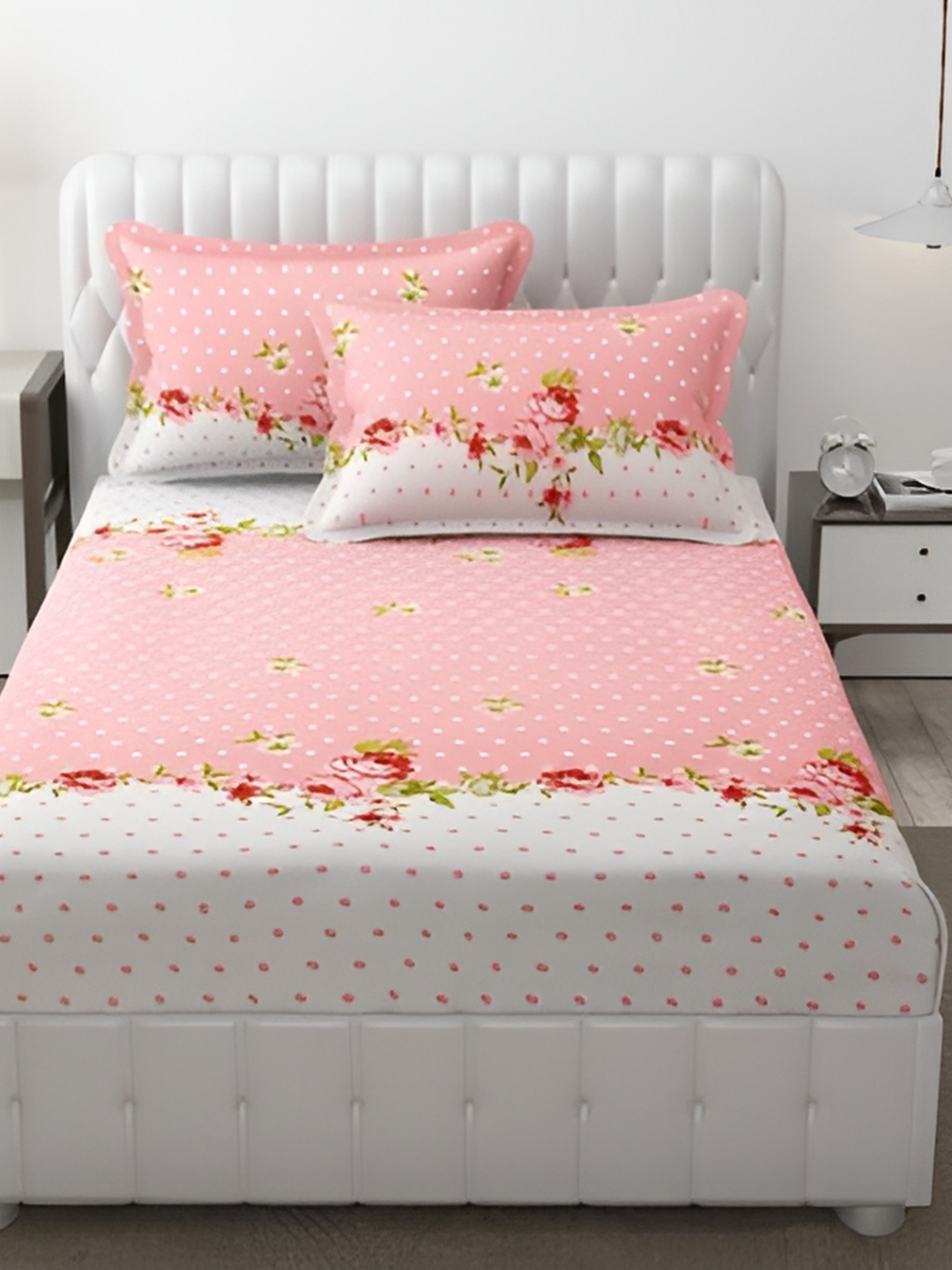 

Supreme Home Collective Peach Floral Microfiber 144 TC Queen Bedsheet & 2 Pillow Covers