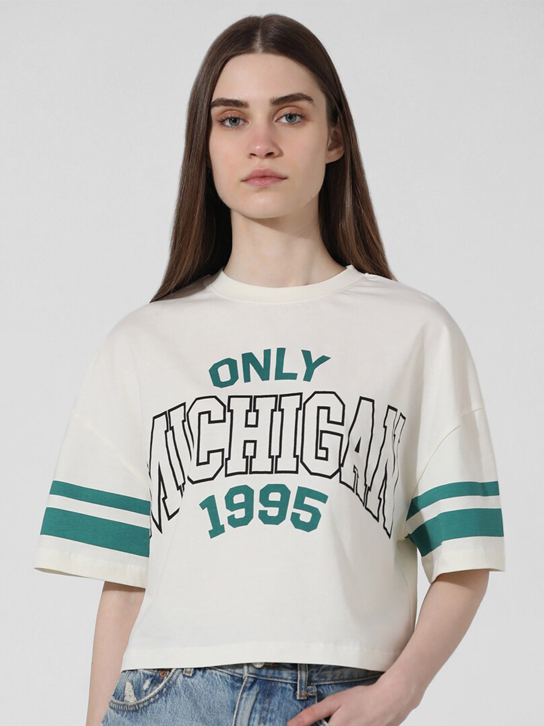 

ONLY Typography Printed Drop-Shoulder Sleeves Pure Cotton Oversized T-shirt, White