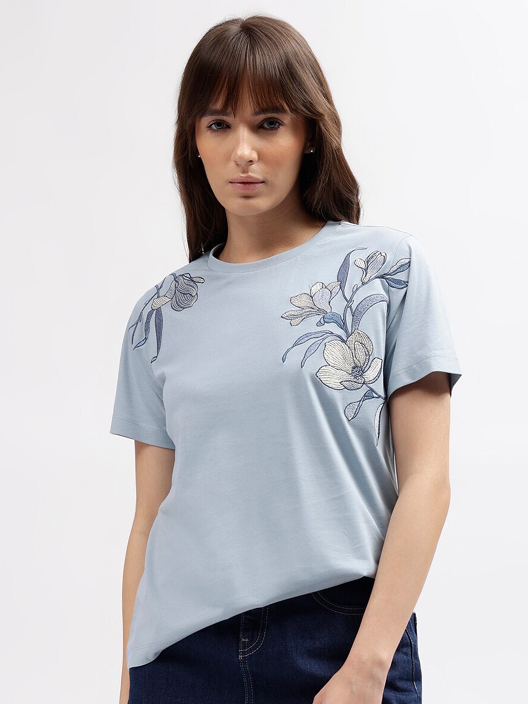 

GANT Women Floral Embroidered Round Neck T-shirt, Blue