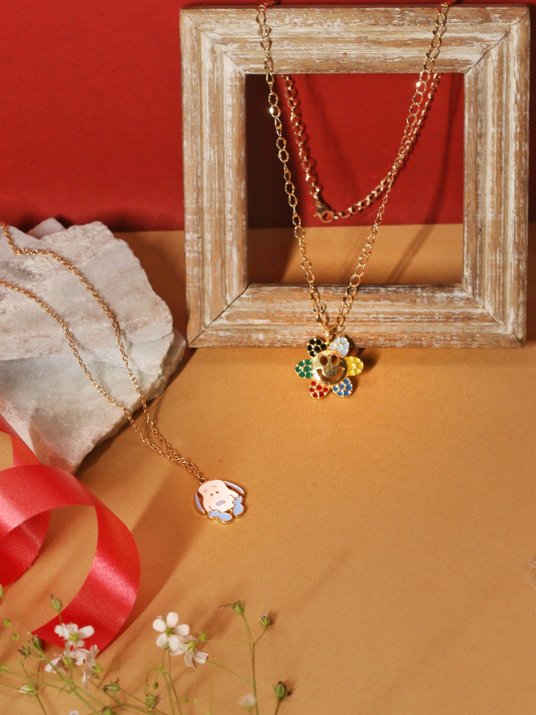 

VIRAASI Set Of 2 Gold-Plated Floral Pendants with Chains