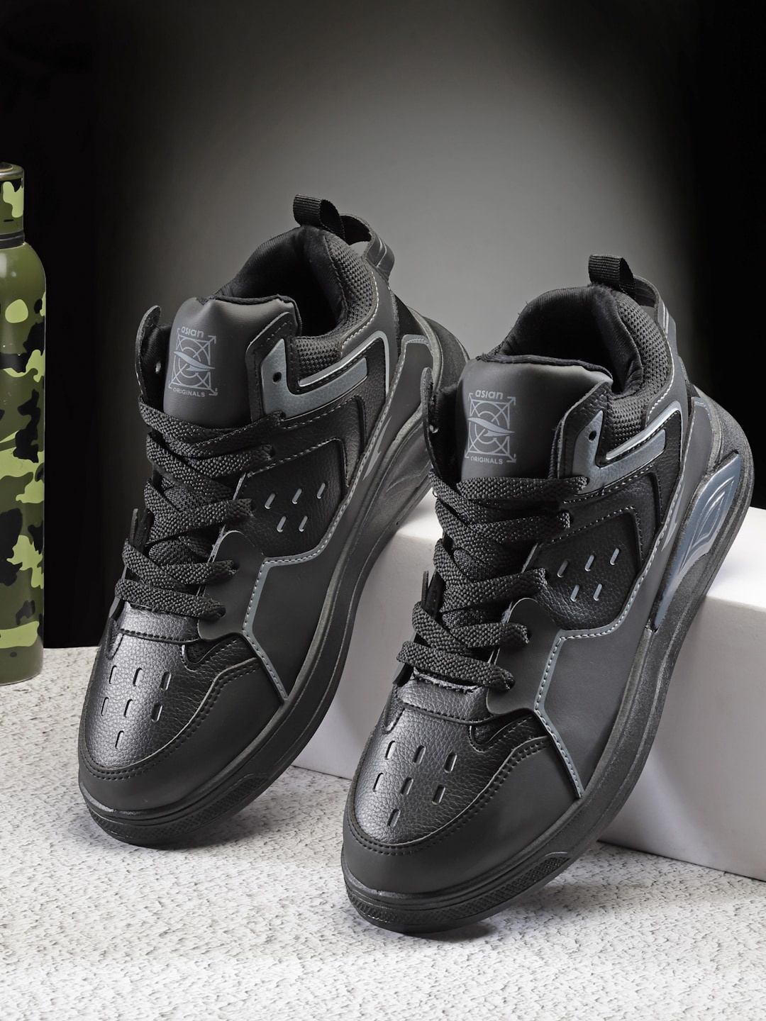

ASIAN Men Textured Lace Up Sneakers, Black