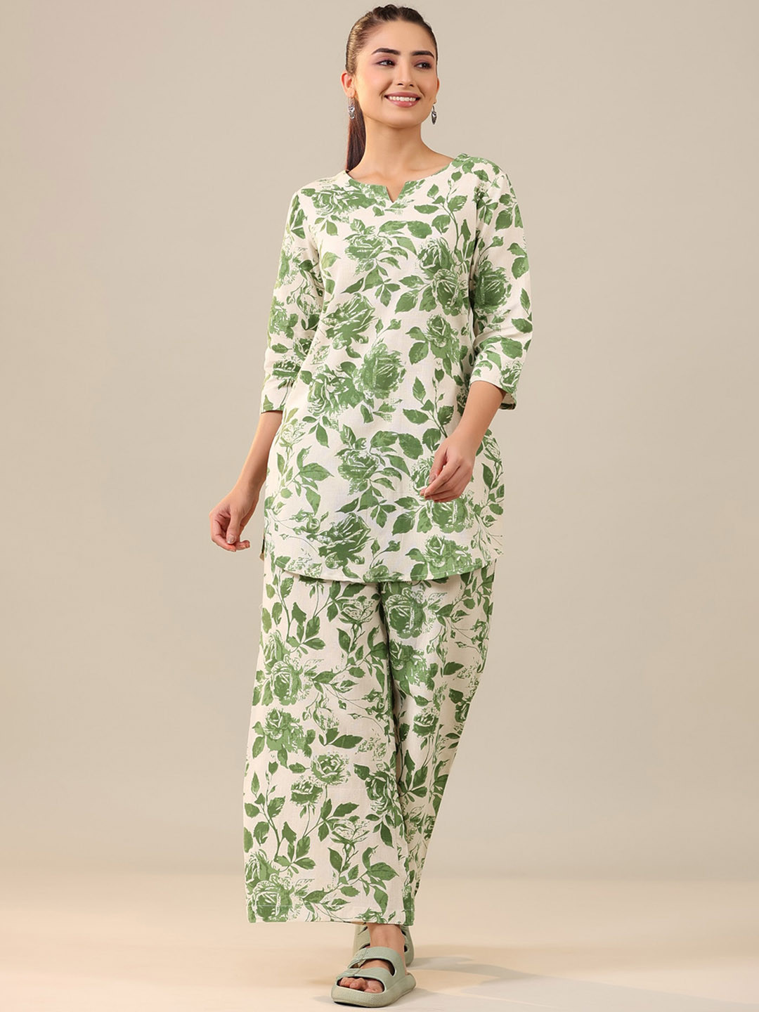 

JISORA Green Floral Printed Pure Cotton Top & Pyjama, Off white
