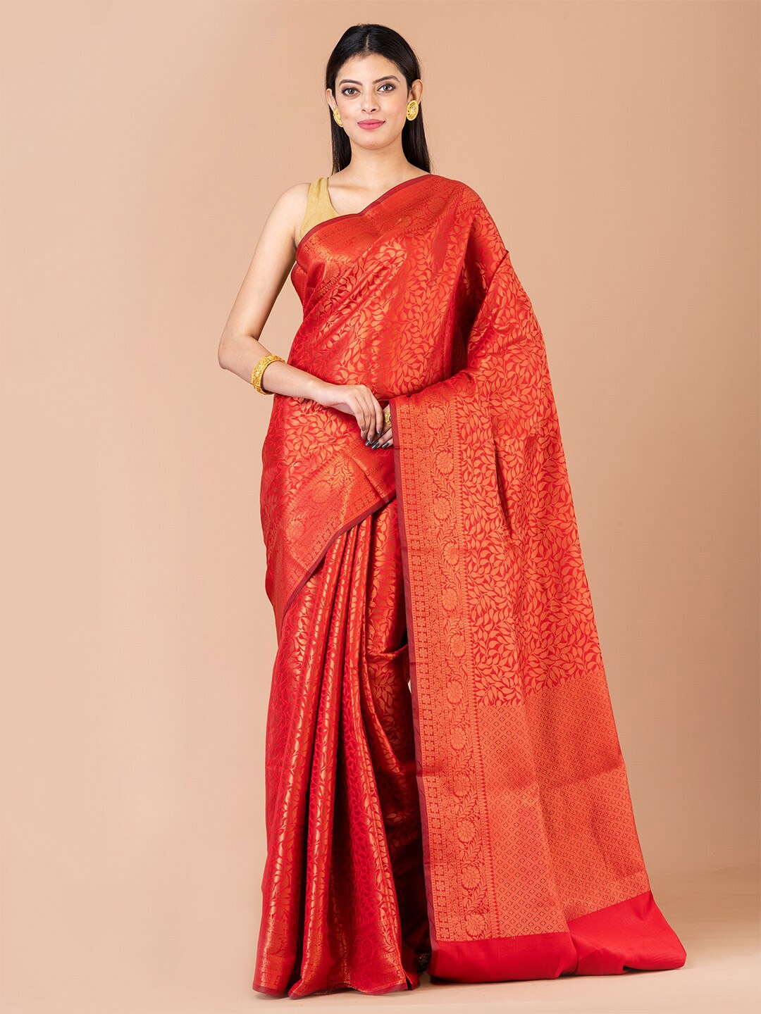 

HOUSE OF ARLI Ethnic Woven Design Zari Saree, Red