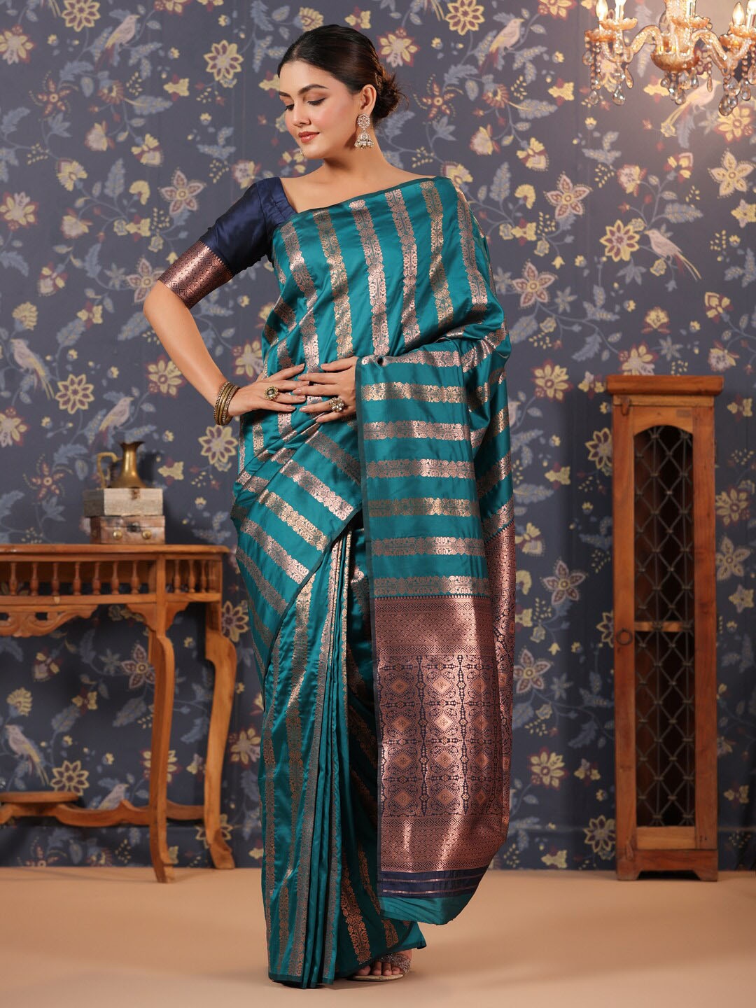 

House of Pataudi Woven Design Banarasi Sarees With Blouse, Sea green