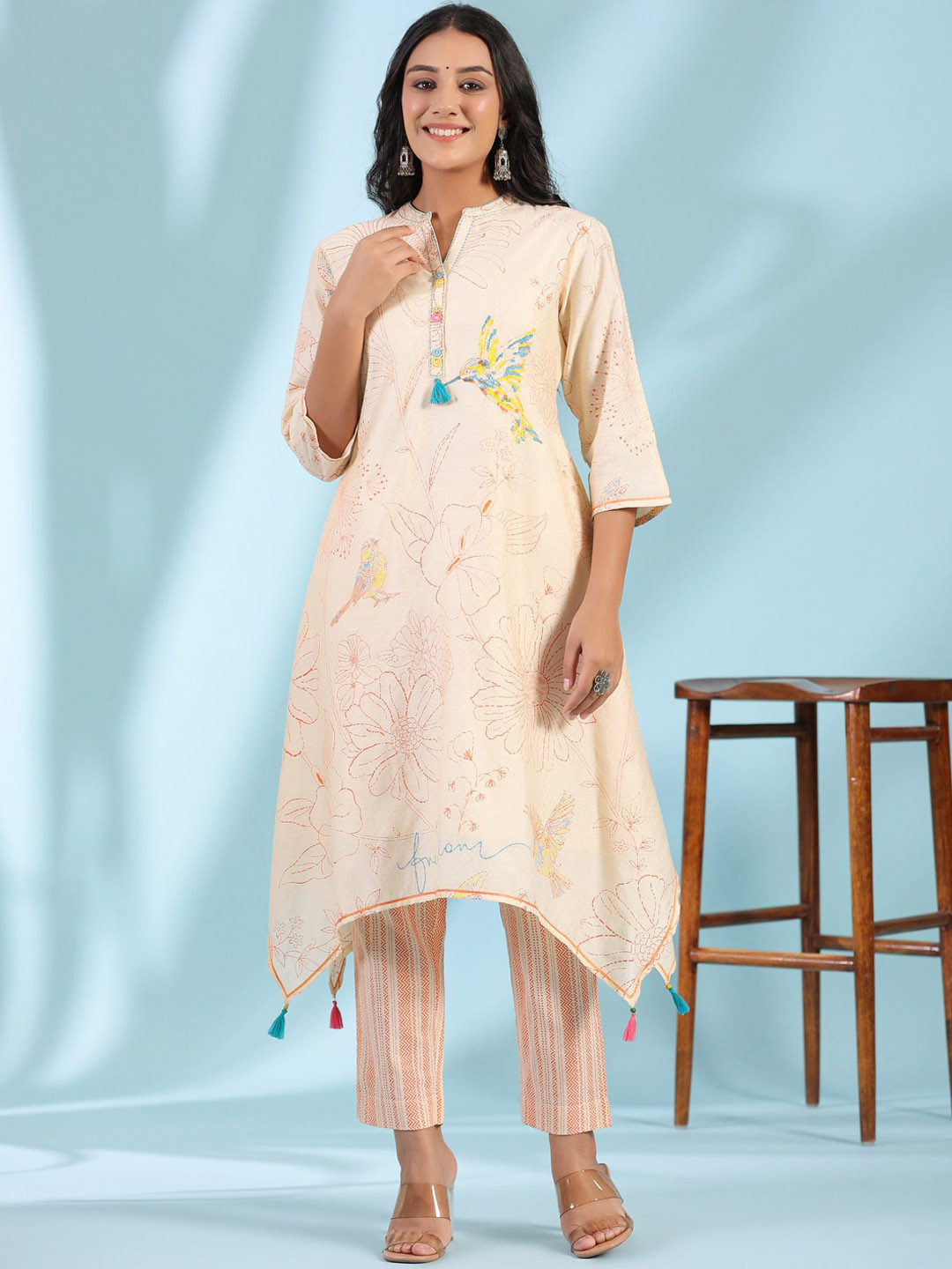 

Juniper Ethnic Motifs Printed Regular Kurta with Trouser, Peach