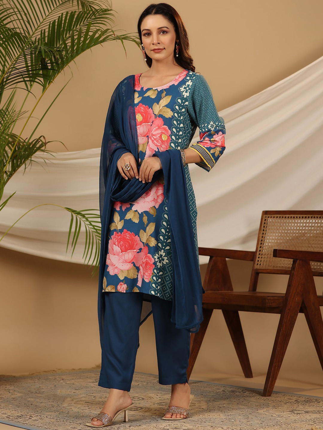 

Juniper Floral Printed Regular Kurta with Palazzo & Dupatta, Blue