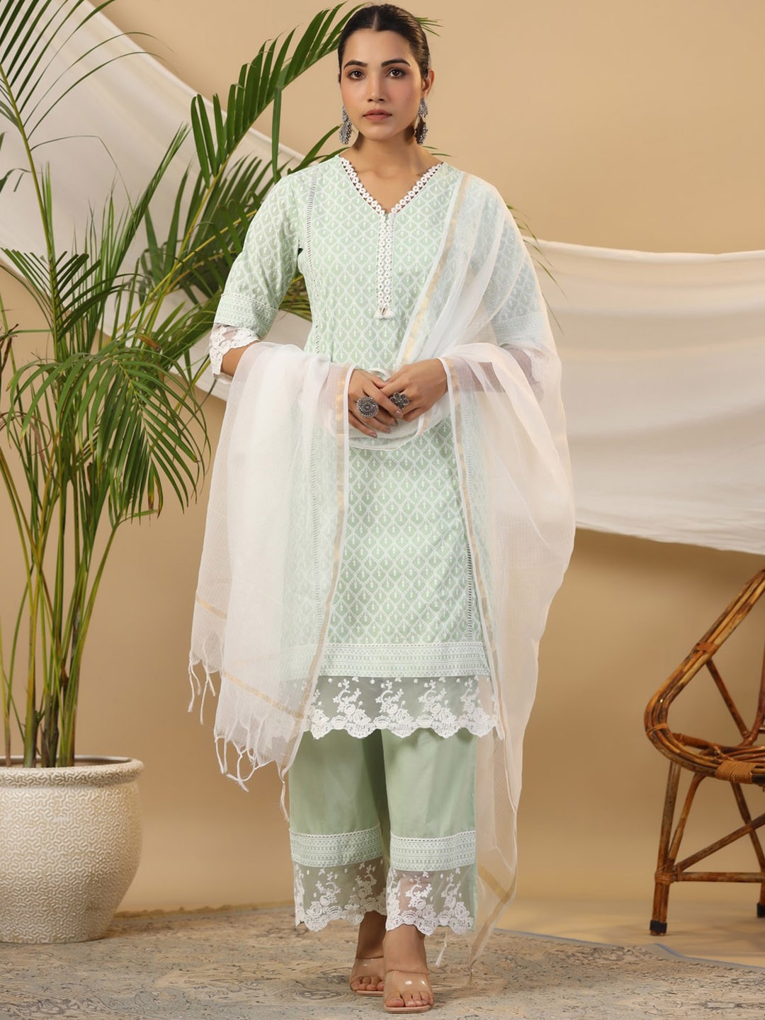 

Juniper Ethnic Motifs Embroidered Regular Kurta with Trouser & Dupatta, Green