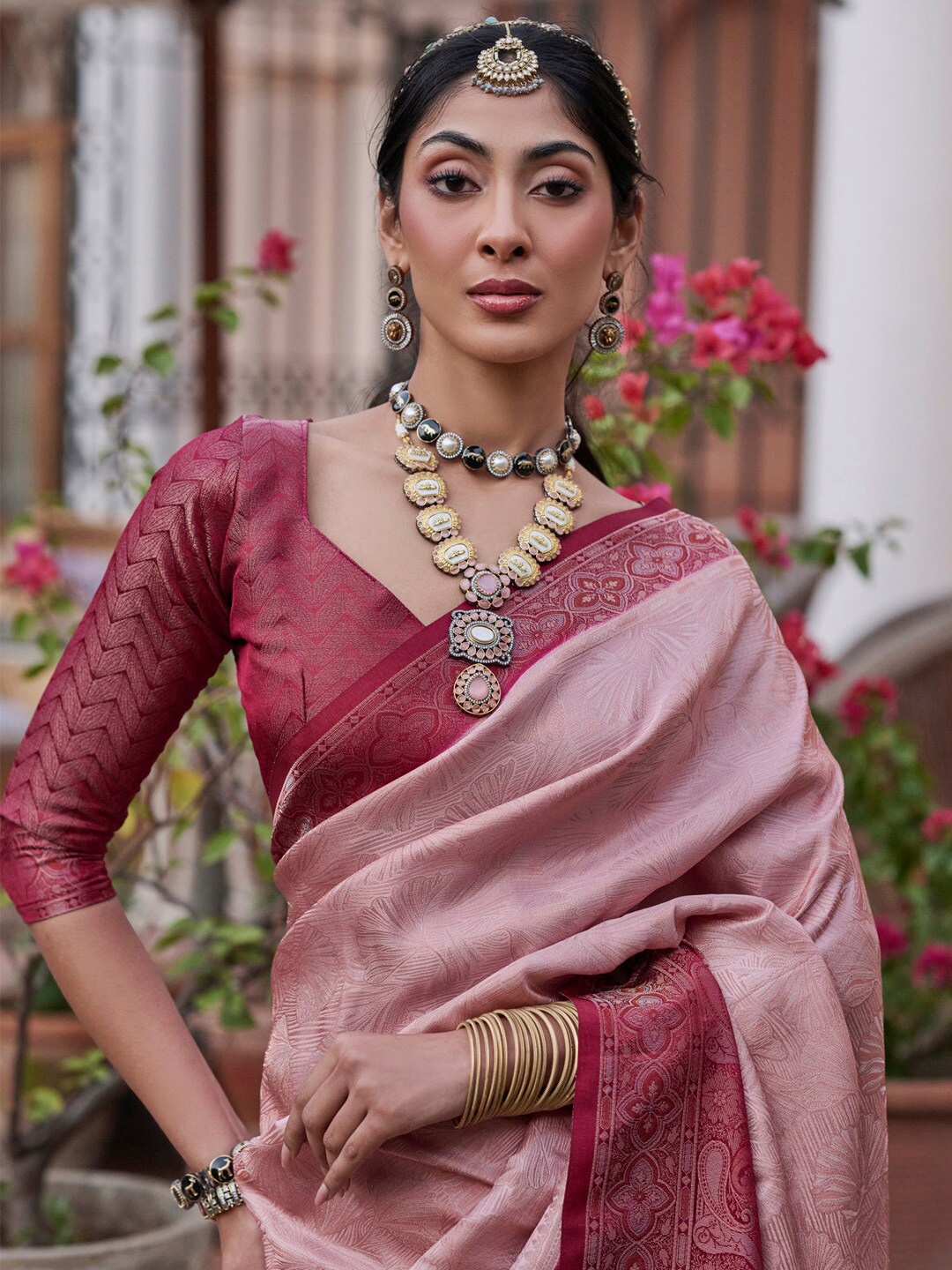 

Mitera Rose Gold Ethnic Motifs Woven Design Zari Banarasi Saree