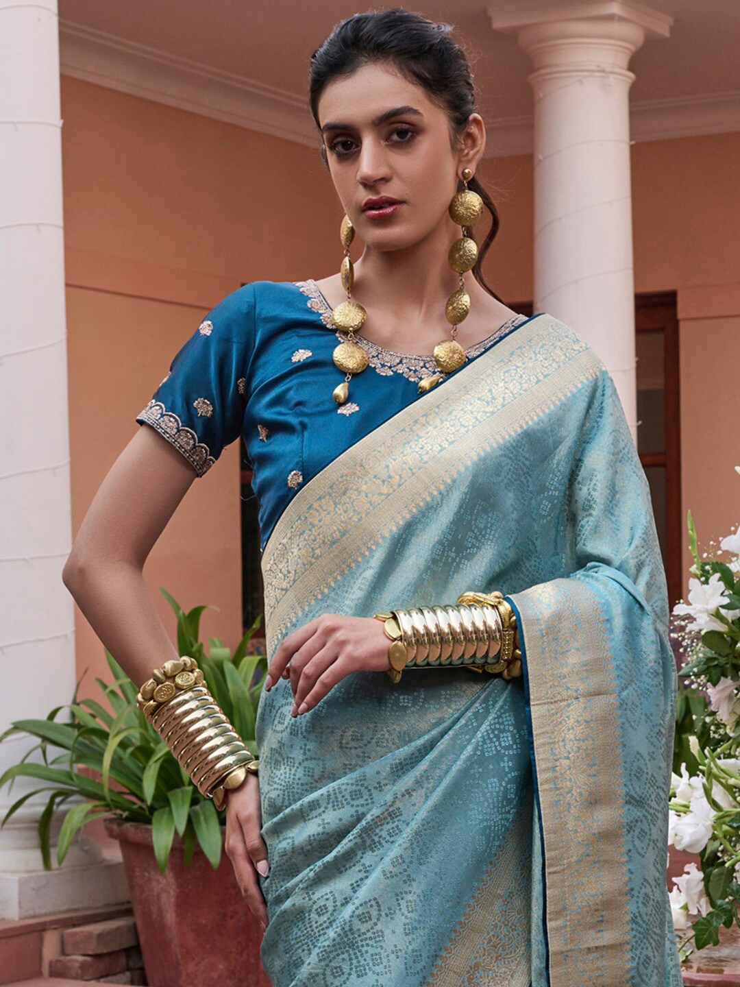 

Mitera Floral Woven Design Sequinned Banarasi Saree, Blue