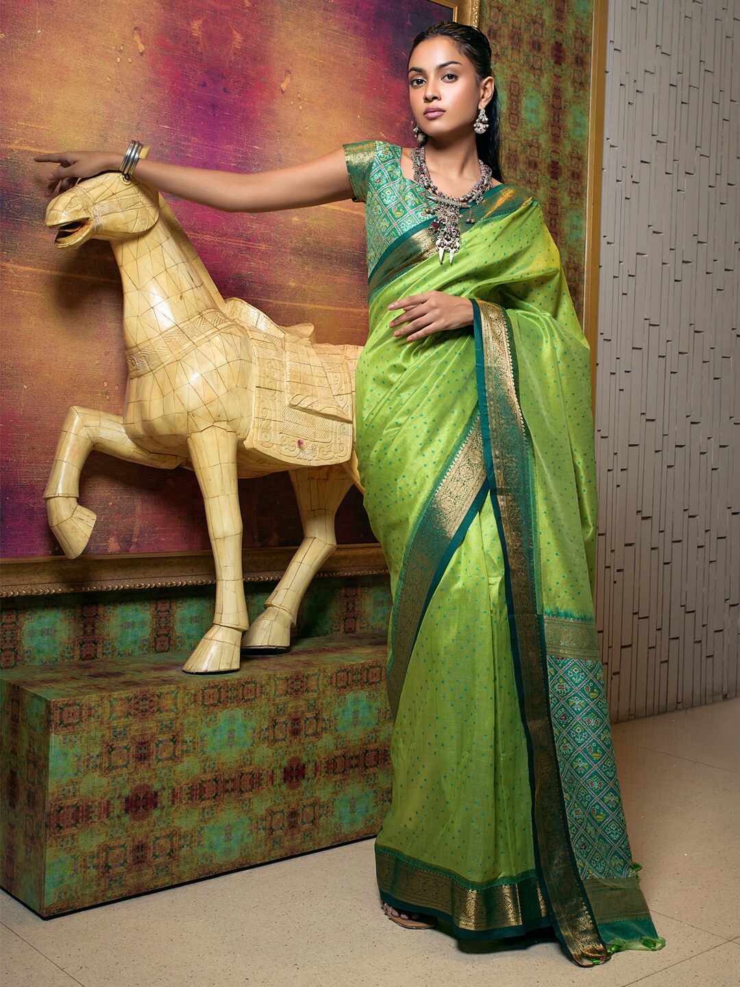 

Mitera Geometric Woven Design Zari Banarasi Saree, Green
