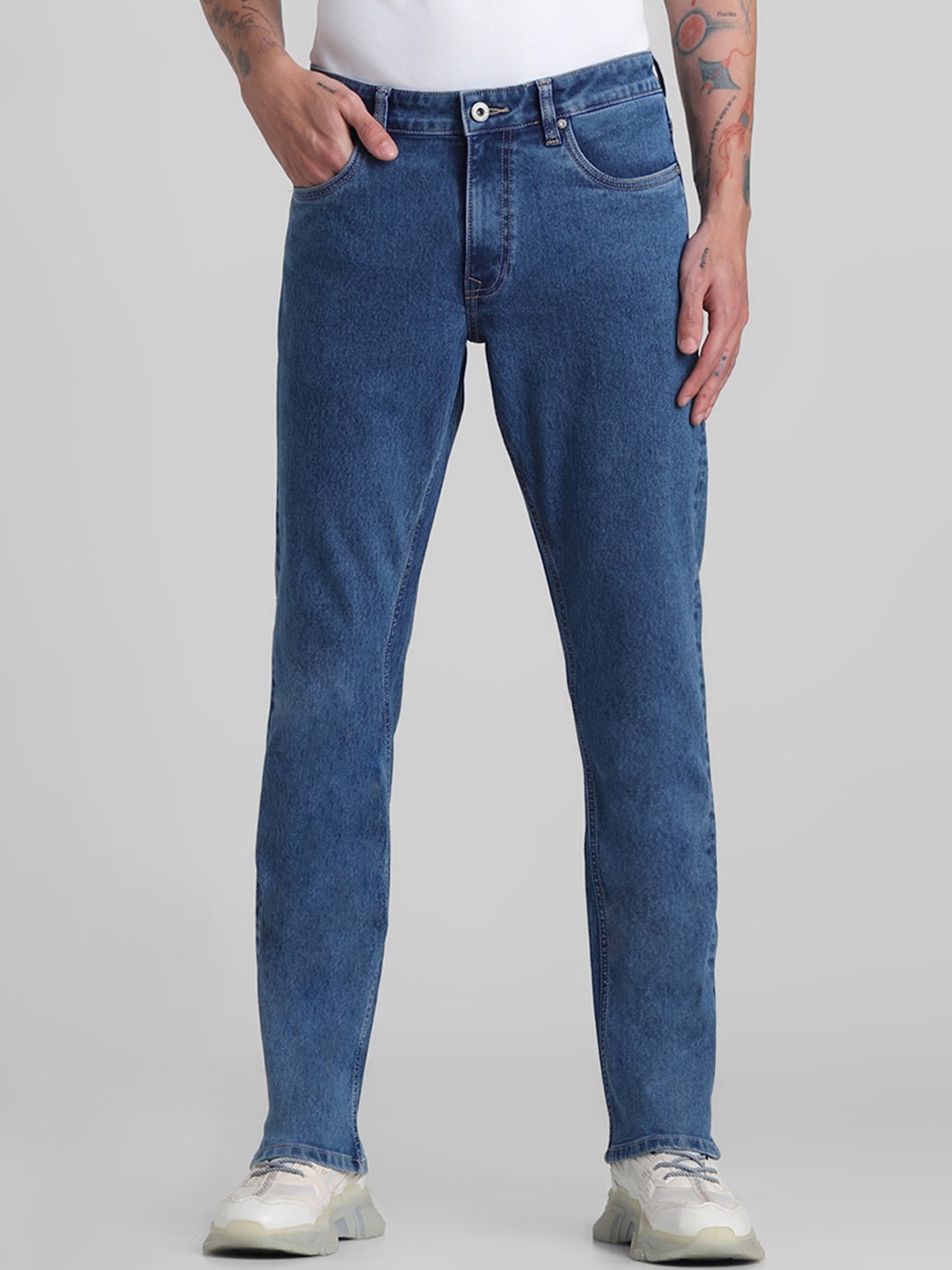

Jack & Jones Men Clark Low-Rise Clean Look Stretchable Jeans, Blue