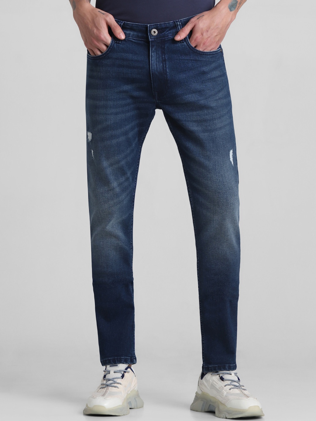 

Jack & Jones Men Clark Low Distress Heavy Fade Stretchable Jeans, Blue