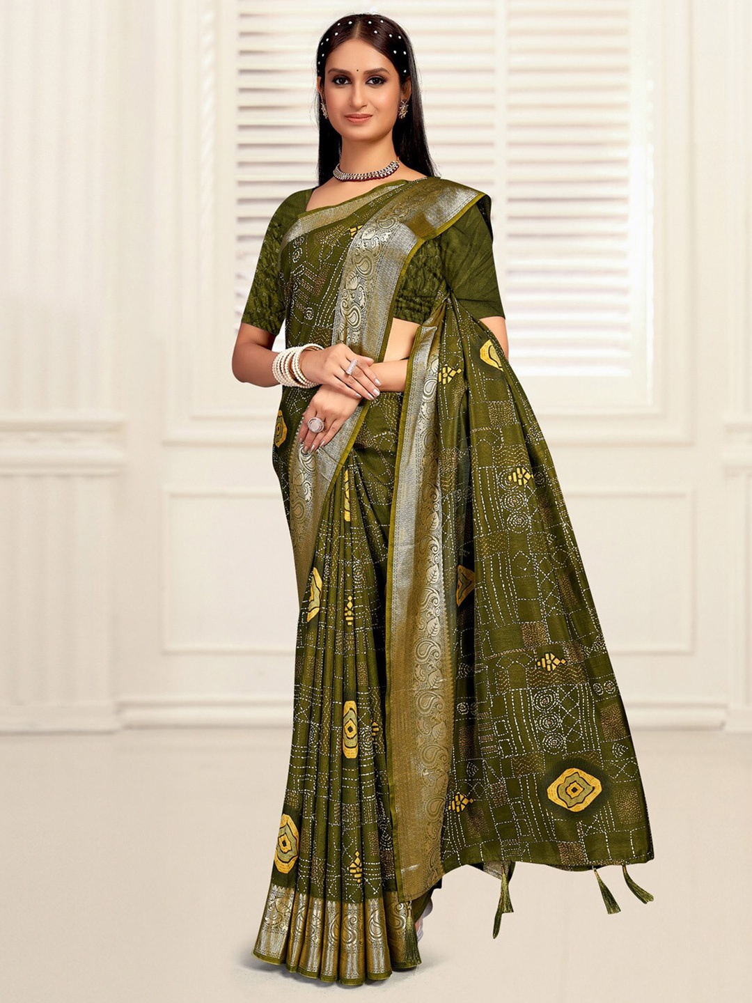 

Mitera Zari Sungudi Saree, Olive
