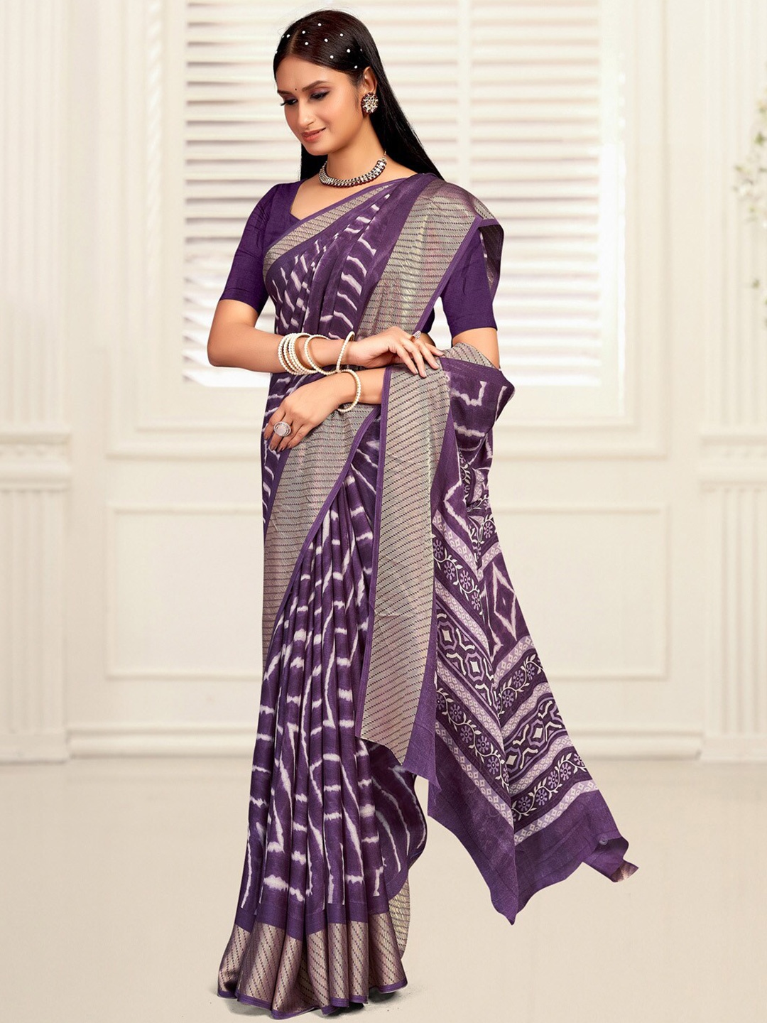 

Mitera Geometric Printed Zari Pure Georgette Sungudi Saree, Purple