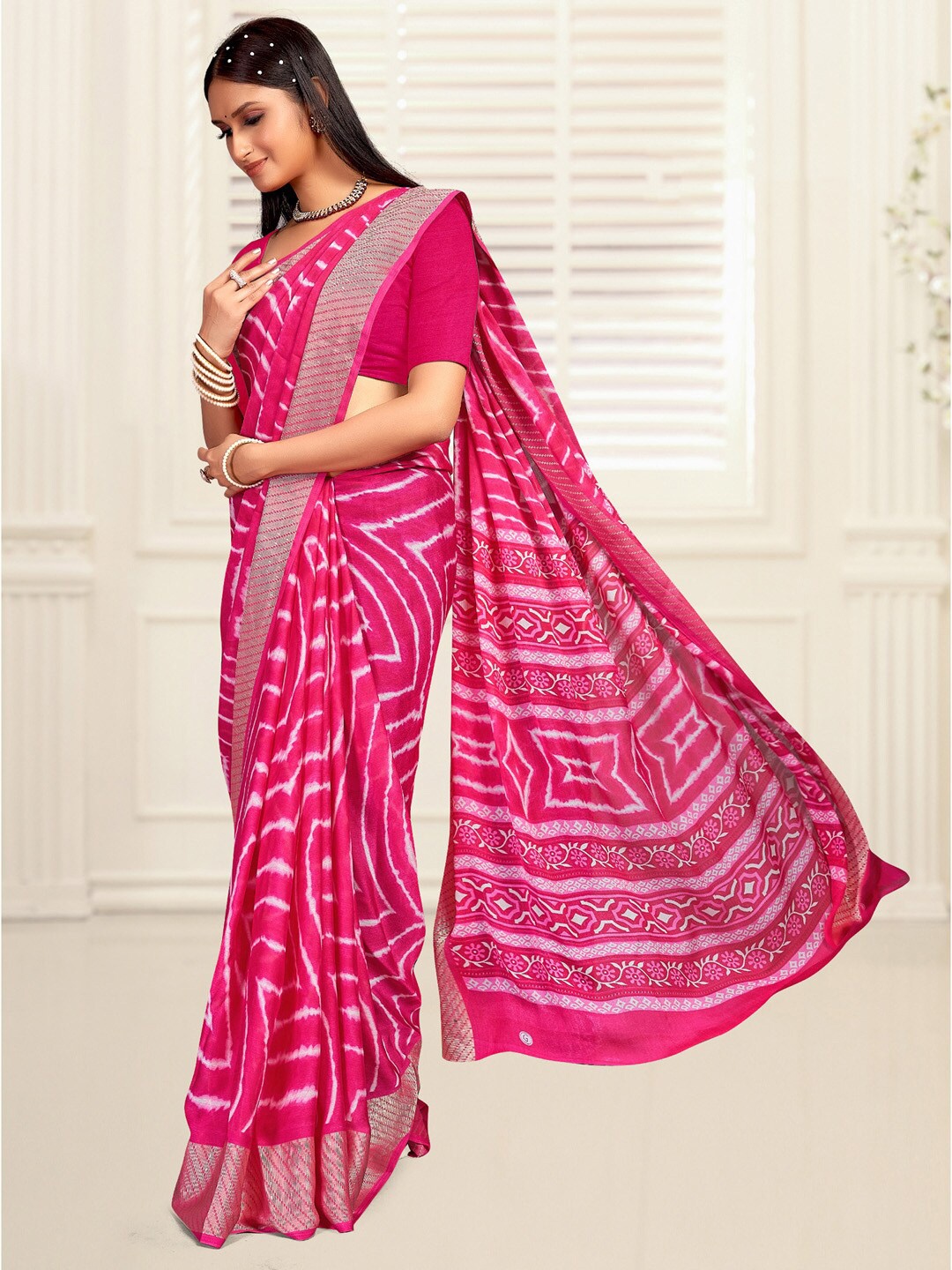 

Mitera Geometric Printed Zari Pure Georgette Sungudi Saree, Pink