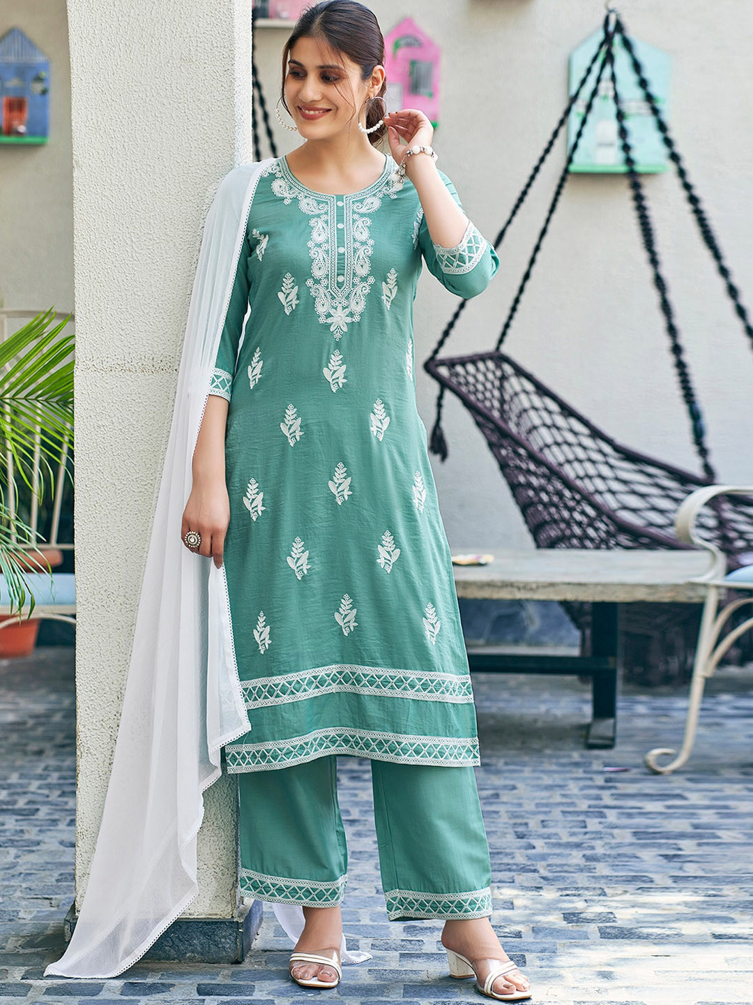 

KALINI Ethnic Motifs Embroidered Regular Thread Work Kurta with Palazzos & Dupatta, Blue