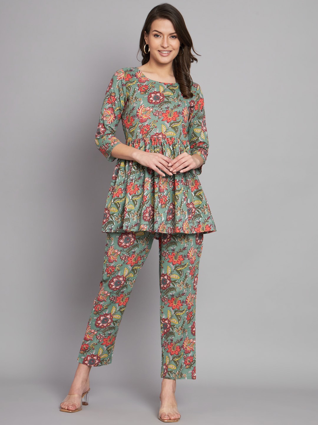 

Vastralay Floral Printed Pure Cotton Tunic With Trousers Co-Ords, Green