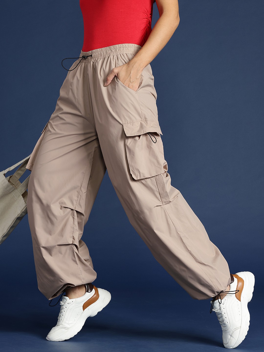 

Mast & Harbour Women Loose Fit Pleated Cargos Trousers, Camel brown