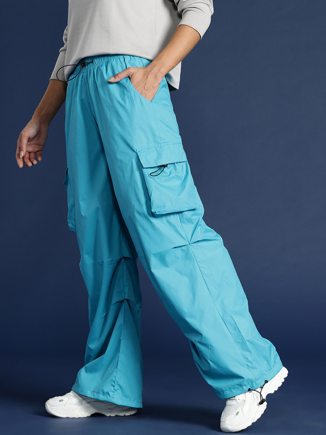 

Mast & Harbour Women Loose Fit Pleated Parachute Trousers, Turquoise blue