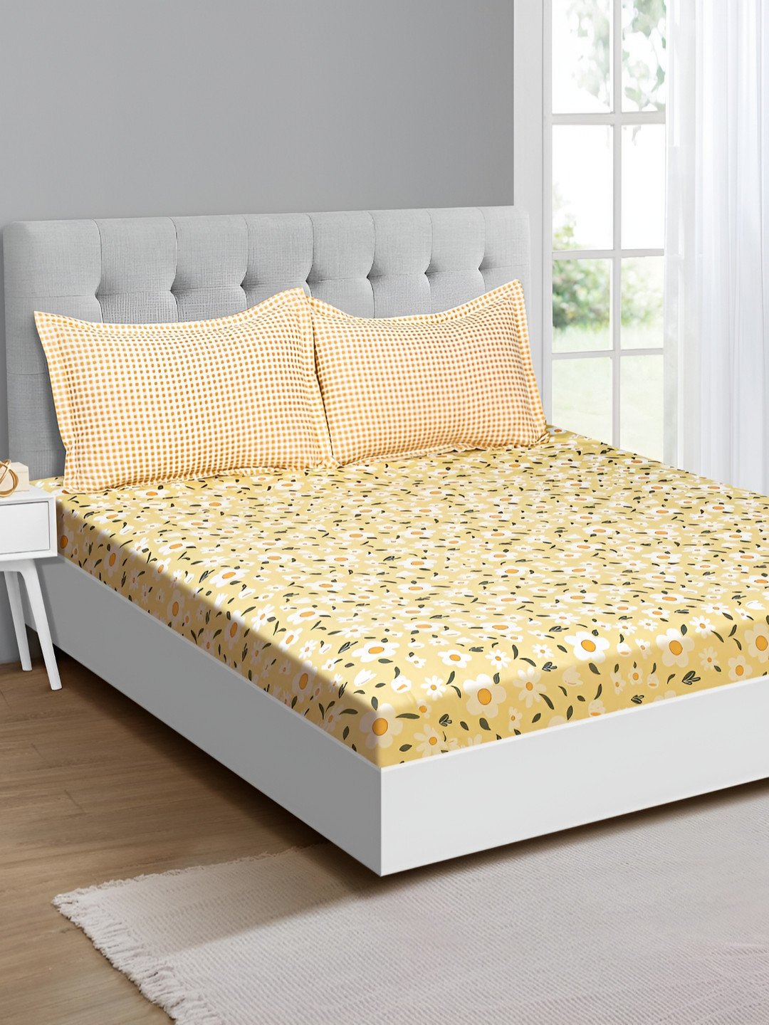 

Signature Yellow & White Floral 150 TC Queen Bedsheet with 2 Pillow Covers