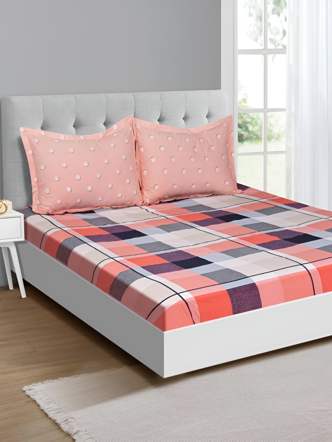 

Signature Peach & White Geometric 150 TC Queen Bedsheet with 2 Pillow Covers