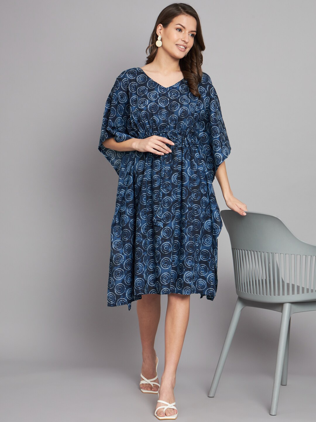 

Vastralay Floral Print Extended Sleeves Cotton Kaftan Dress, Navy blue