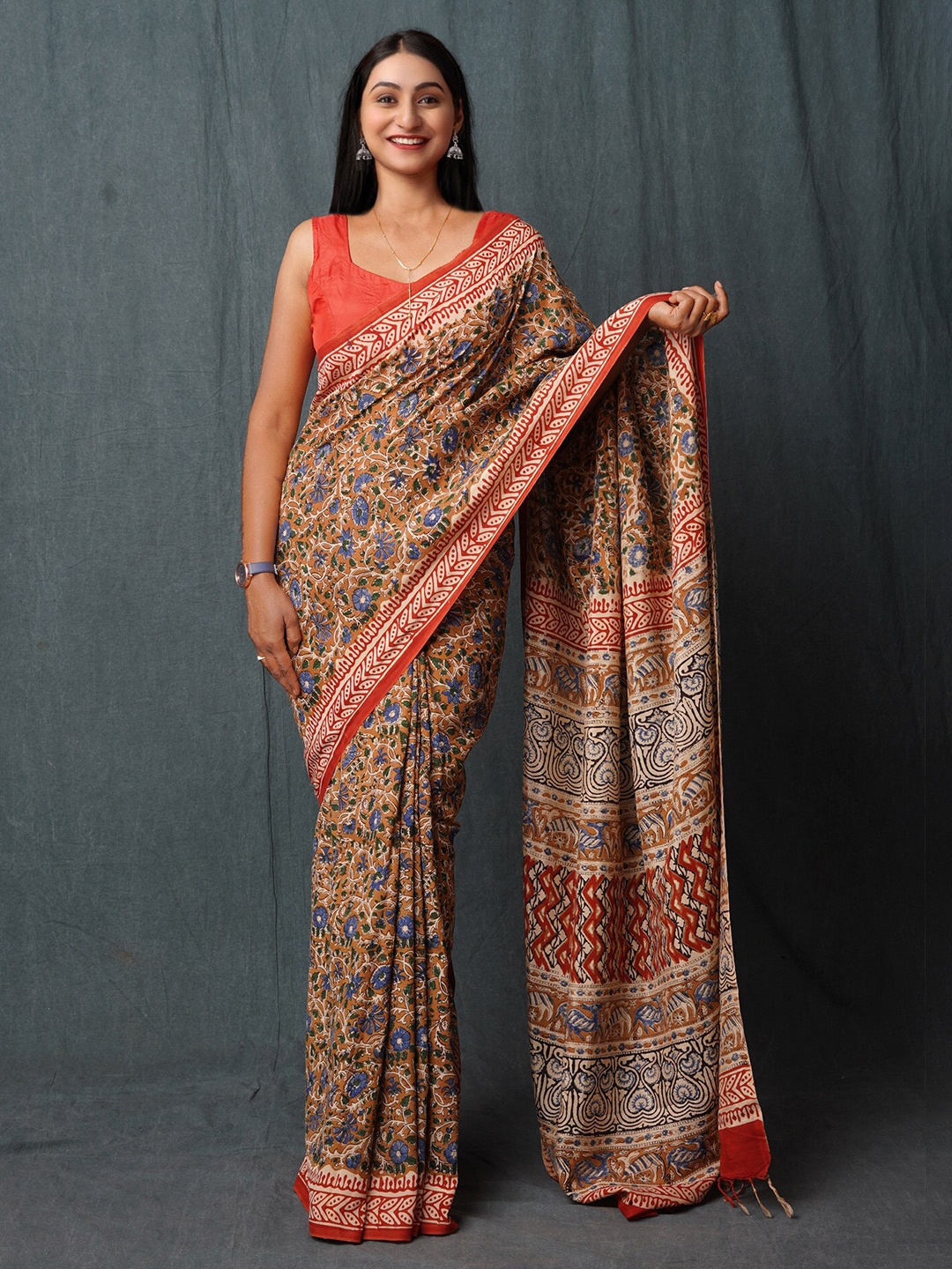 

Unnati Silks Ethnic Motifs Printed Handloom Bagru Saree, Brown