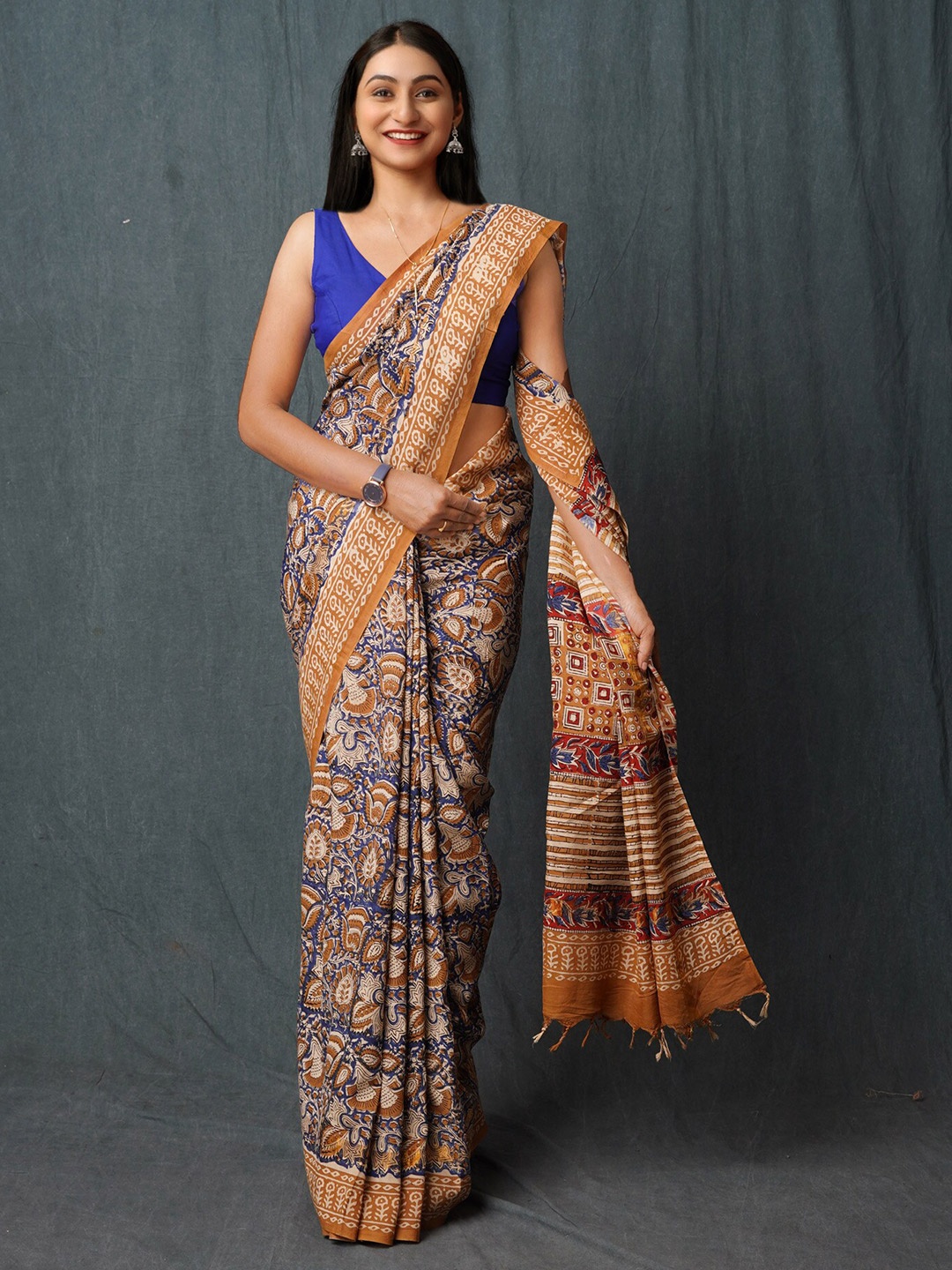 

Unnati Silks Floral Printed Zari Handloom Bagru Saree, Blue