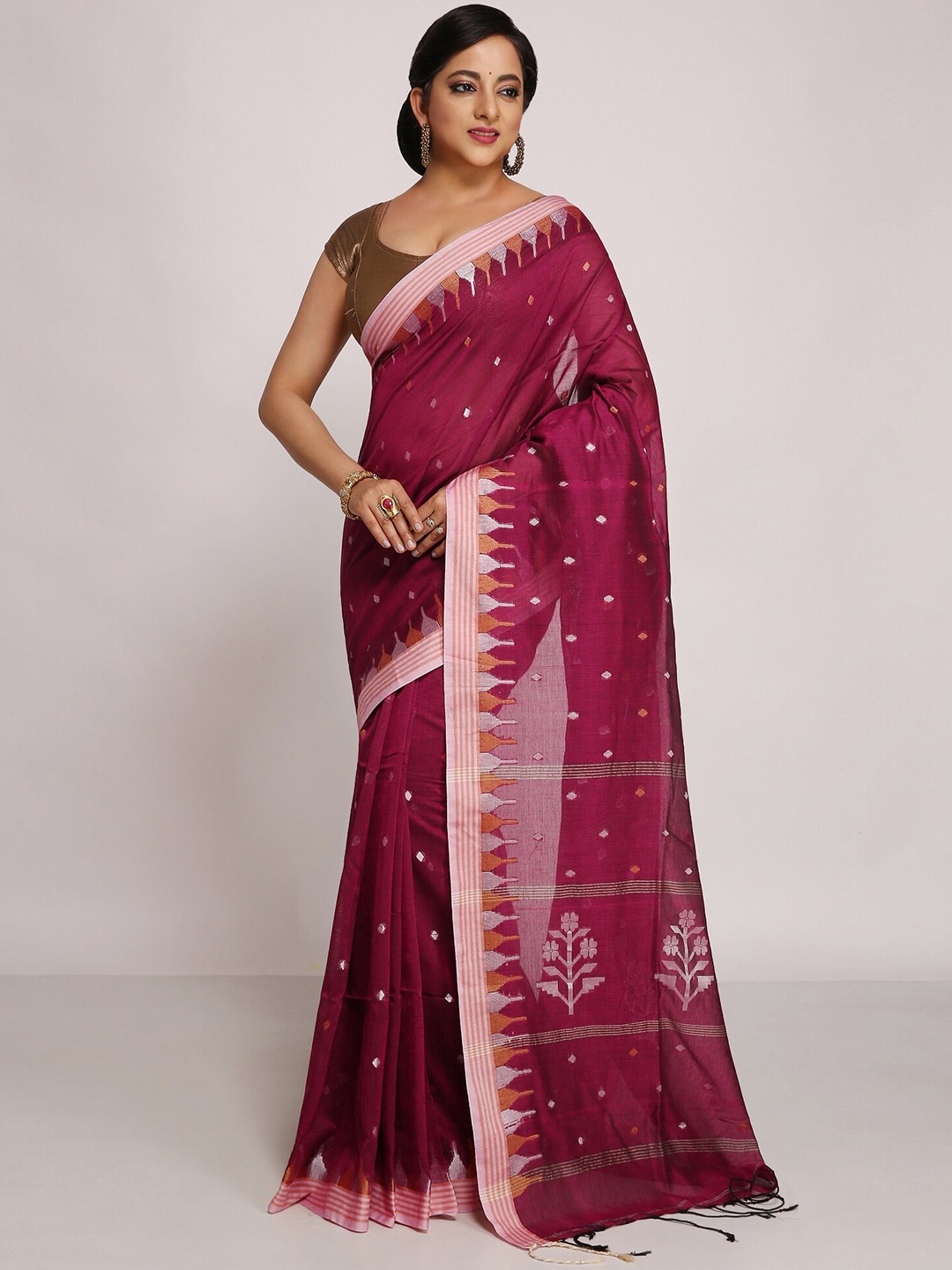 

WoodenTant Woven Design Pure Cotton Saree, Purple